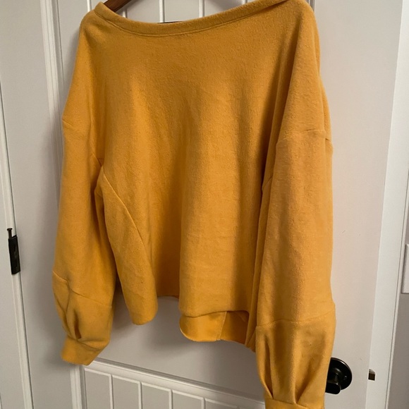 Mustard colour sweater - Picture 3 of 5